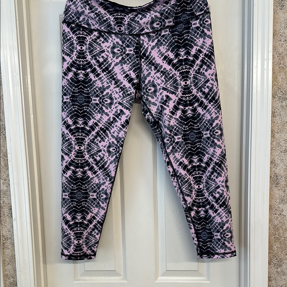 Victoria Sport Stylish Patterned Leggings - Pink and Black